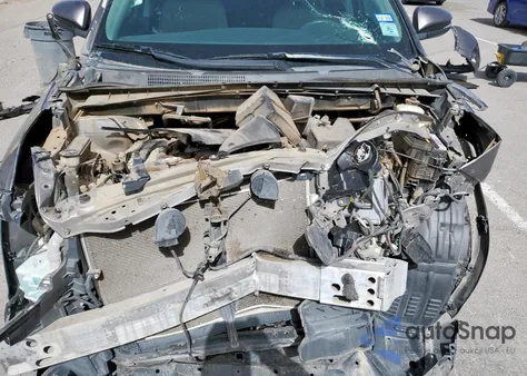 2018 Toyota Highlander Le z USA, uszkodzony, nr VIN 5TDZARFH5JS036030